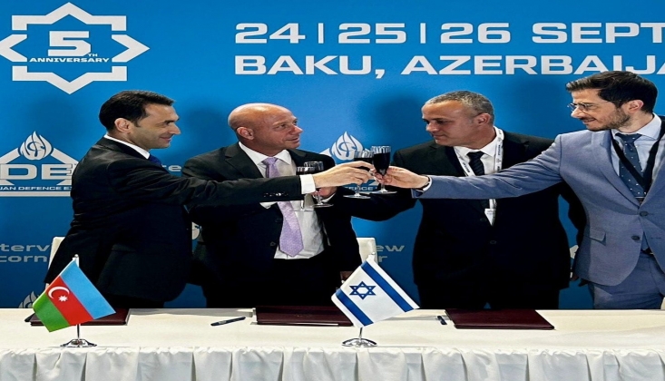 Azerbaycan ve İsrail Yetkilileri Kadeh Tokuşturdu