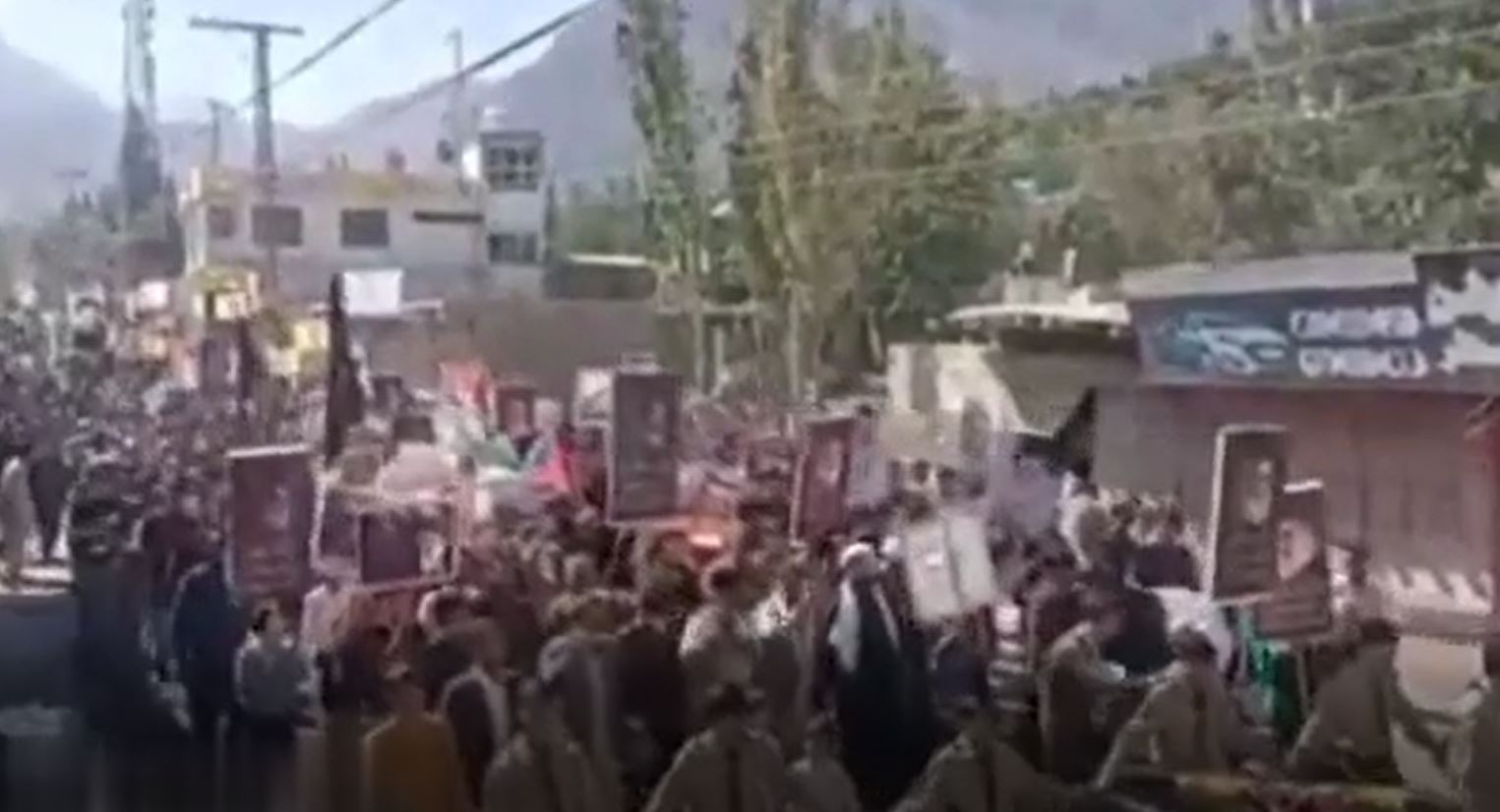 Video: Angry protesters in Baltistan, Pakistan condemned Israeli assassination of Sayyed Nasrallah