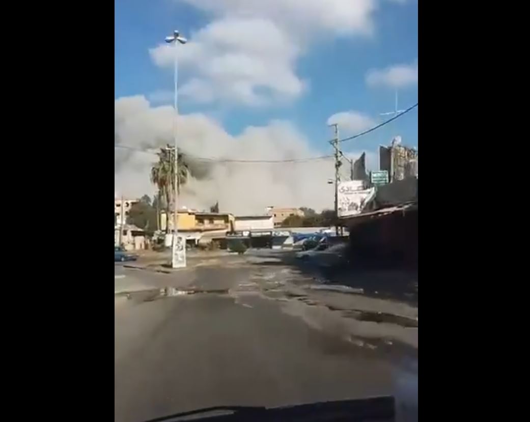 Video: Moment Israel launched a raid on vicinity of Al-Bass roundabout in Tyre, southern Lebanon