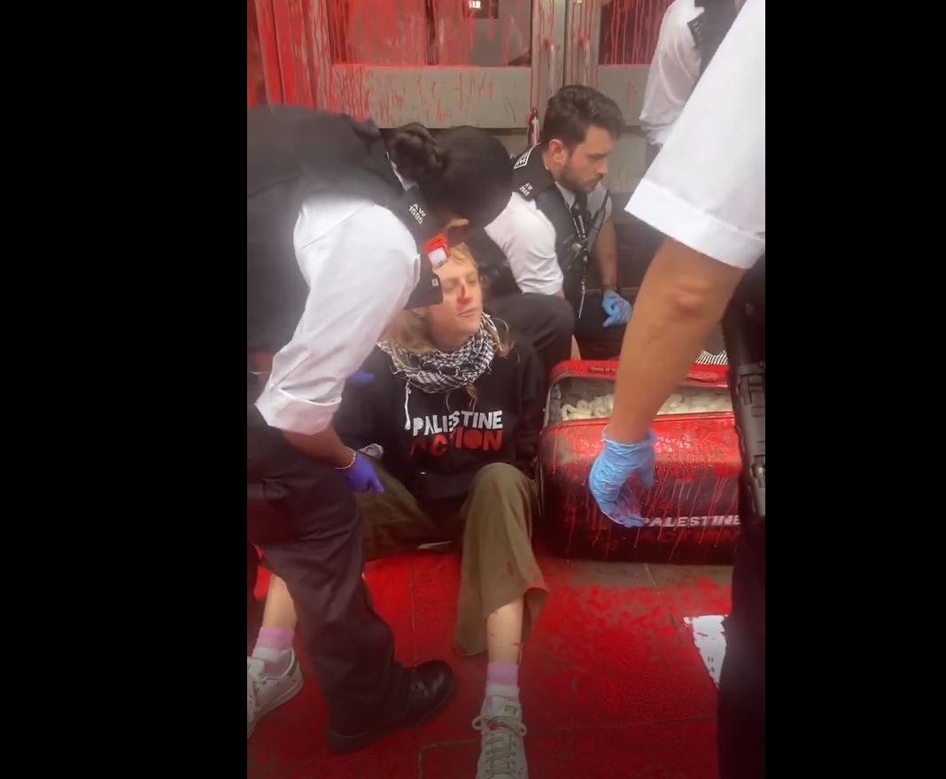 Video: Activists in UK block entrance of a company due to its collaboration with Israeli arms company Elbit Systems