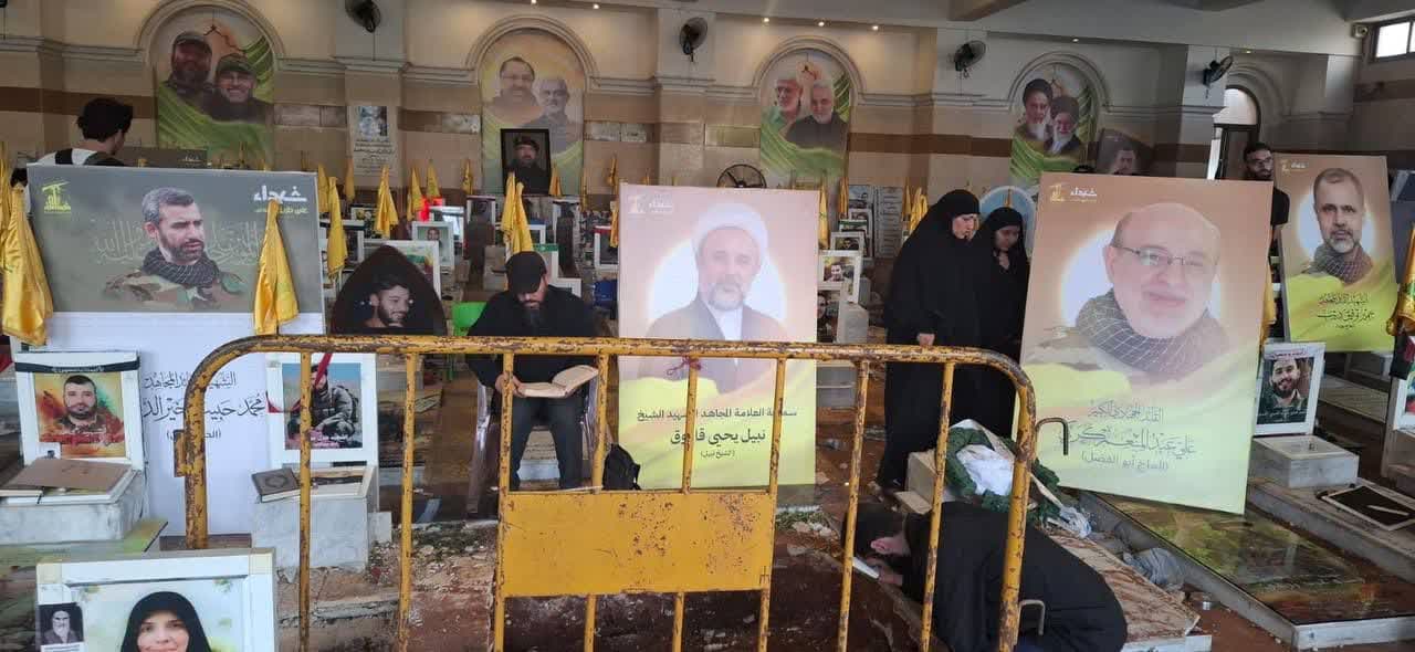 عکس خبری | پیکر مطهر فرماندهانِ شهید حزب‌الله به خاک سپرده شد