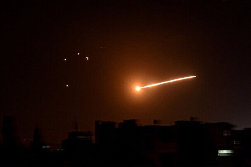  Israel bombs Southern Lebanon crazily