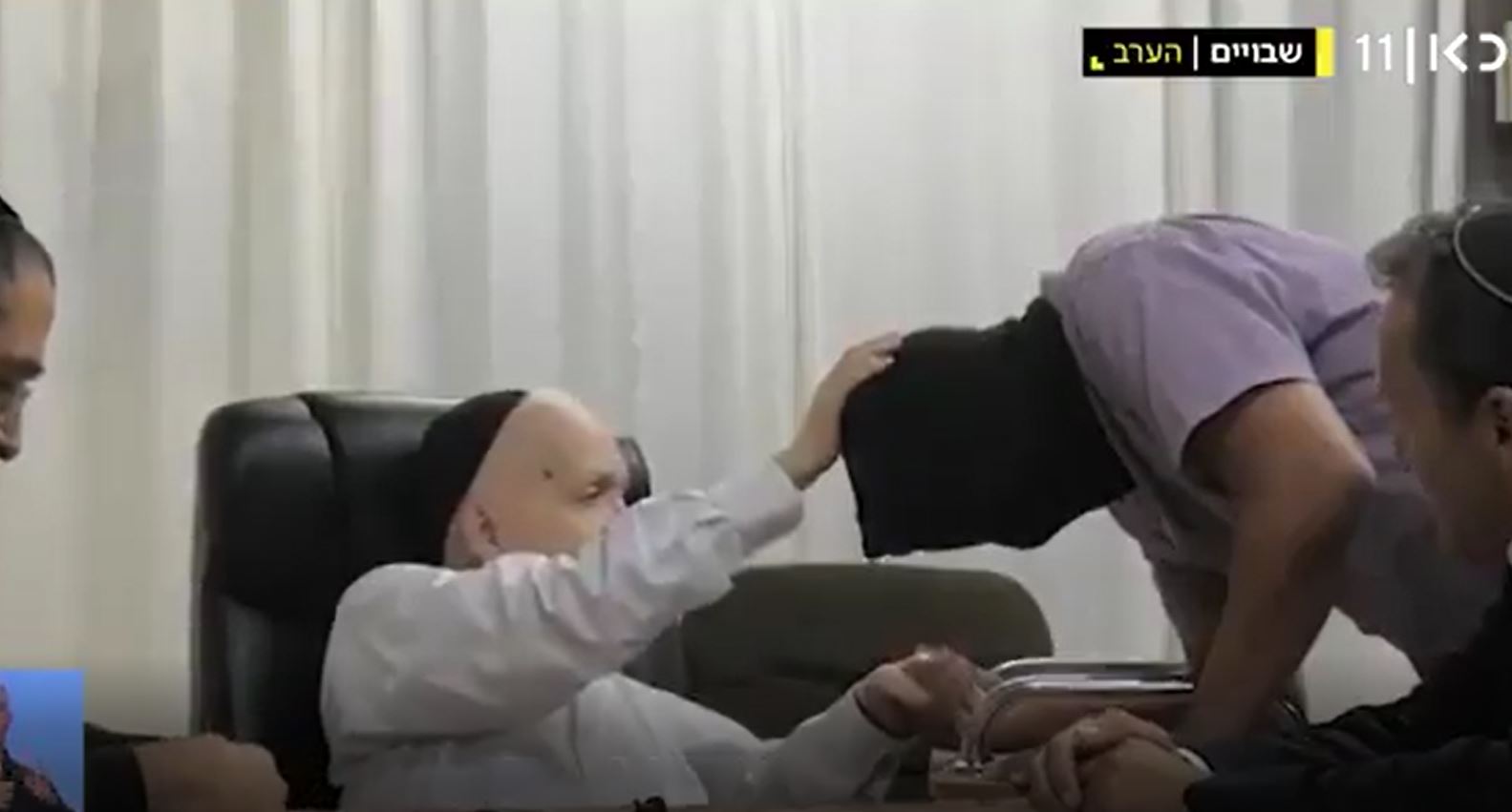 Video: An Israeli rabbi close to Netanyahu blesses soldiers who gang-rap** a Palestinian from Gaza
