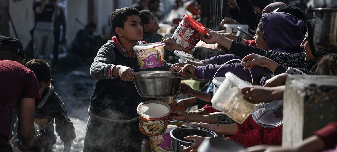 UN report: Hunger crisis in Gaza is the most severe in history
