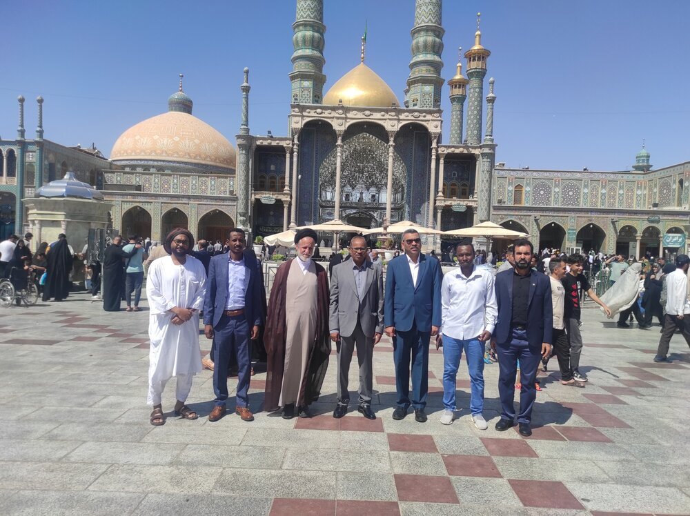 Ambassador of Sudan visits Hazrat Masoumeh Holy Shrine in Qom