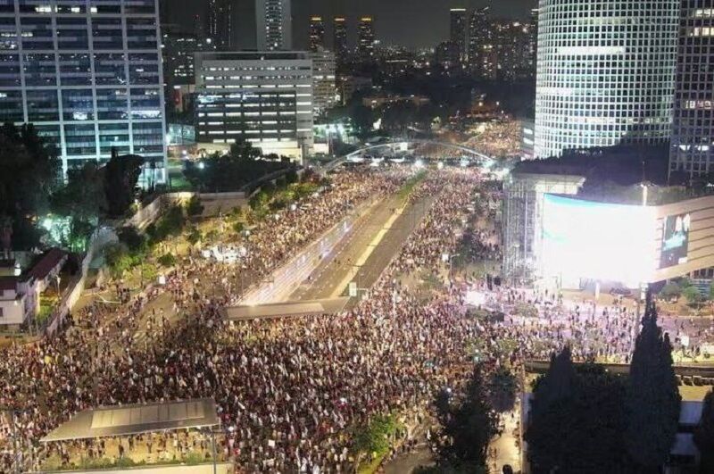 Violence reported as Israelis hold largest anti-regime protest