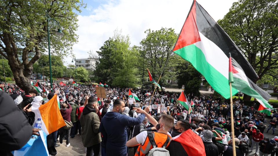 Pro-Palestine rally held in Ireland as UK PM visits Dublin