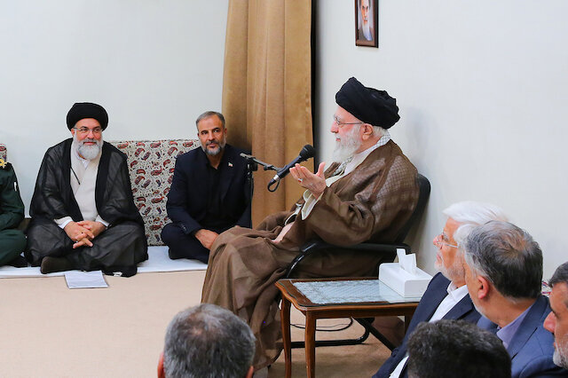 Imam Khamenei: Exaggerating power of enemies is foundation of their psychological warfare