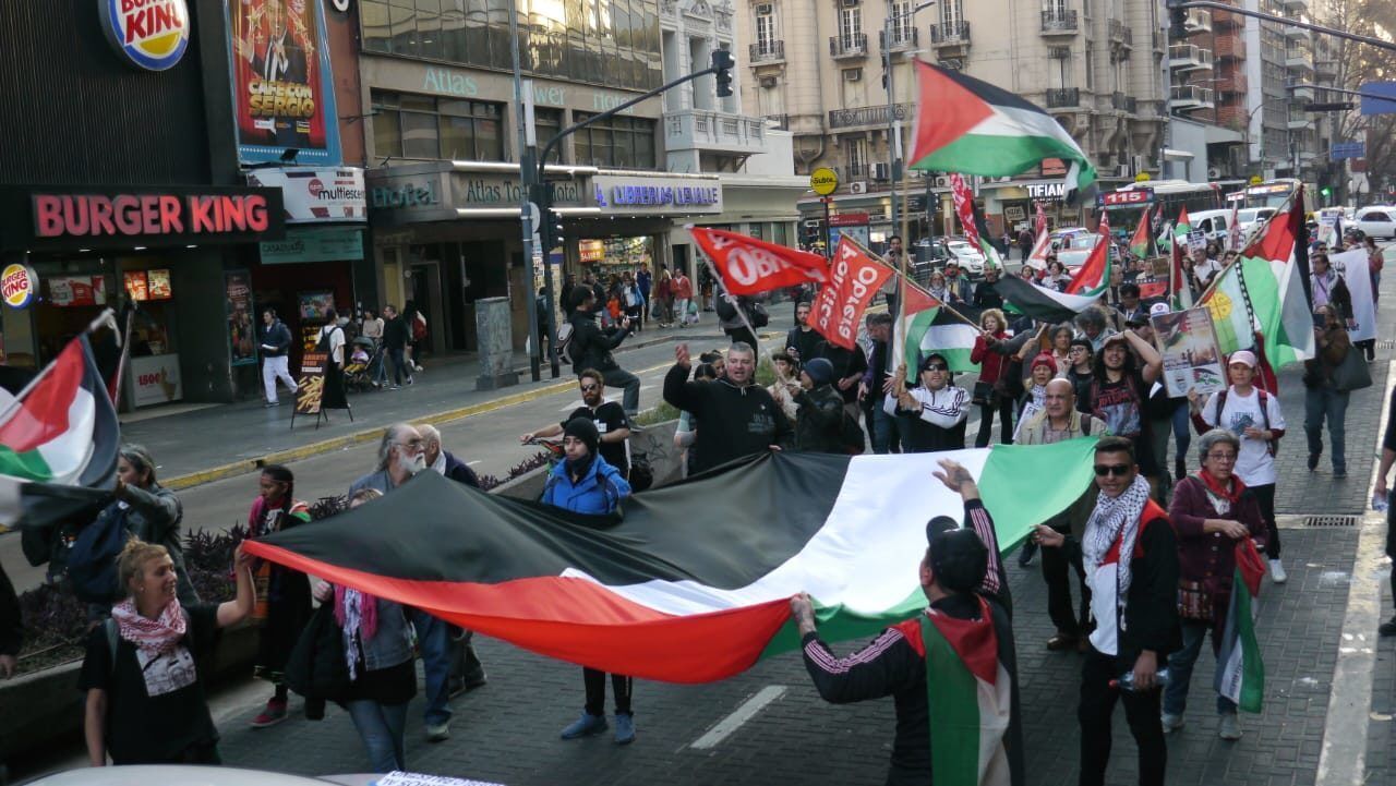 Povo da Argentina realiza novas manifestações em apoio à Palestina