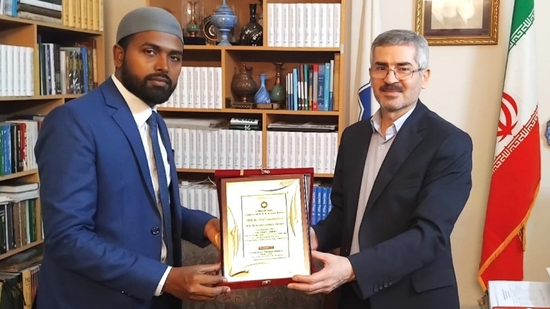 Lehrer aus Bangladesch von iranischem Kulturrat in Dhaka geehrt