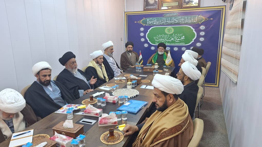 Civîna Encûmena Rêveberên Parêzgehên Meclisa Ehl-ul Beytê (s.x) li Iraqê hat lidarxistin.Girîngiya li ser îfadekirina destanên mekteba berxwedanê di meha Remezanê de