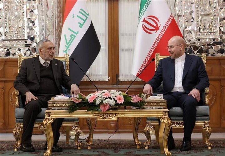 جەخت لە سەر پەرەدان بە هێڵی ئاسنی ئێران و عێراق