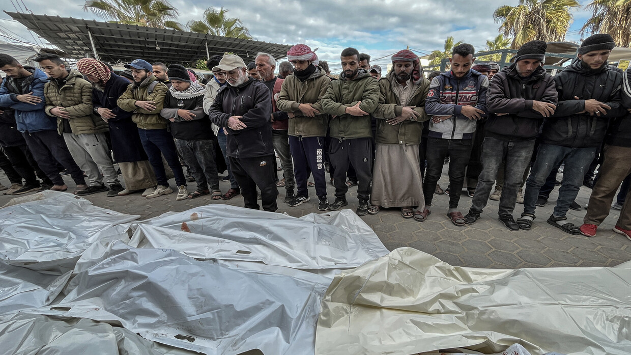 استشهاد17 فلسطينيا بقصف إسرائيلي على منزل يؤوي نازحين في جباليا