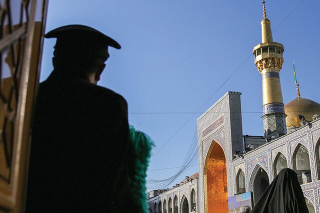 Over 450 multilingual staff serve non-Iranian pilgrims at Imam Reza Shrine