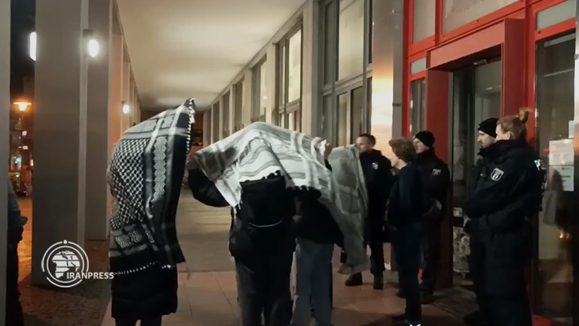 Nighttime rally in support of Palestine held at Berlin's Alice Salomon University