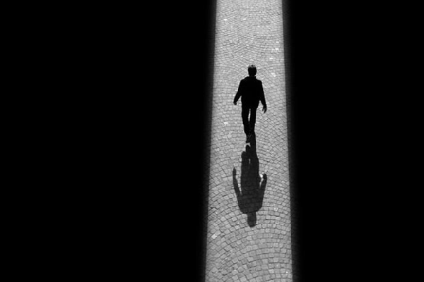 ¿Por qué el hombre está siempre en dificultades?