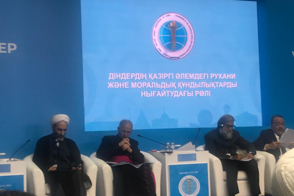 ادیان نقش مهمی در توسعه و تعمیق معنویت و اخلاق در جهان مدرن دارند
