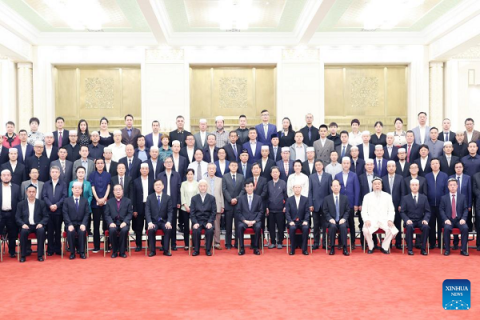 中国官员与该国伊斯兰教协会成员举行会见