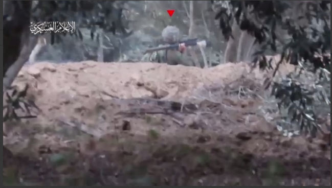 Video: Clashes between Al-Qassam Brigades, Zionist enemy forces in central Gaza