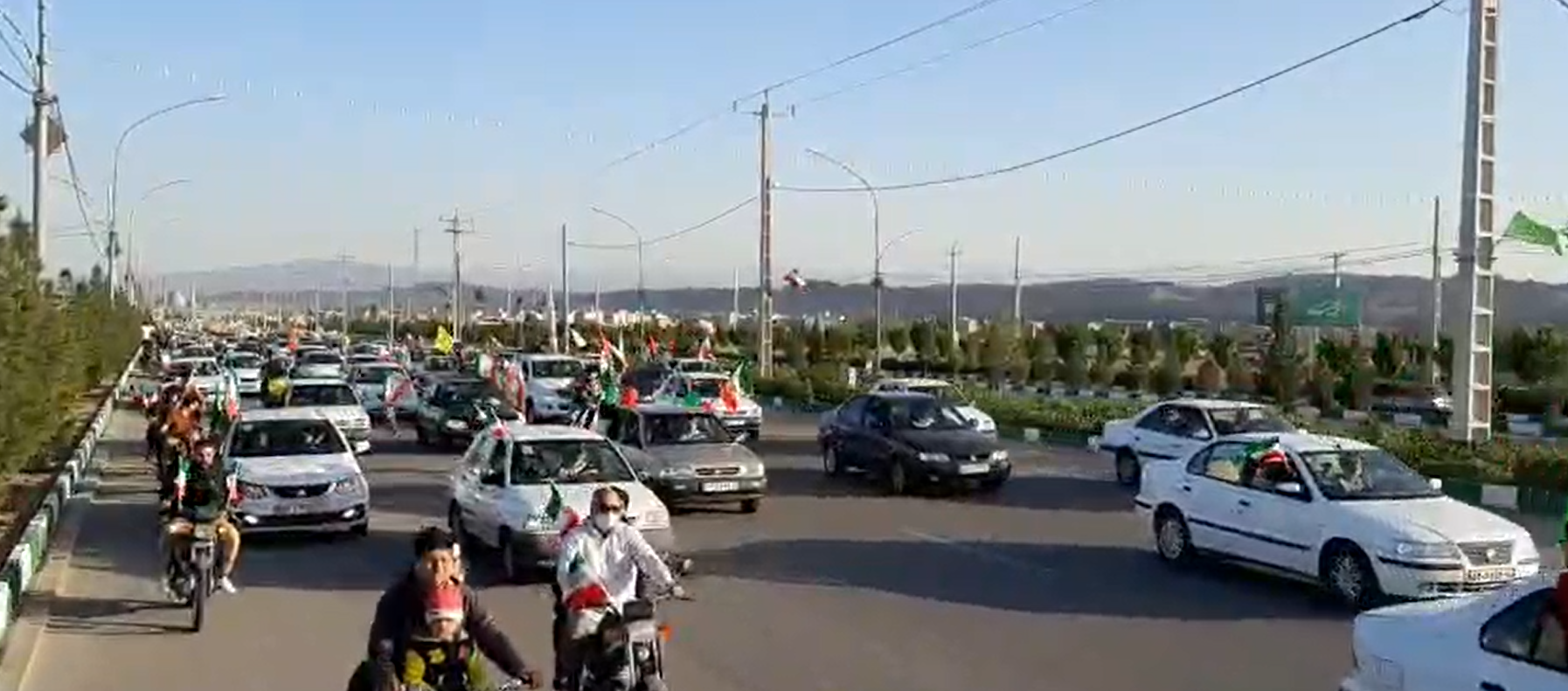 Video Cejna kolanan a xelkê Qomê bi boneya operasyona Pasdaran