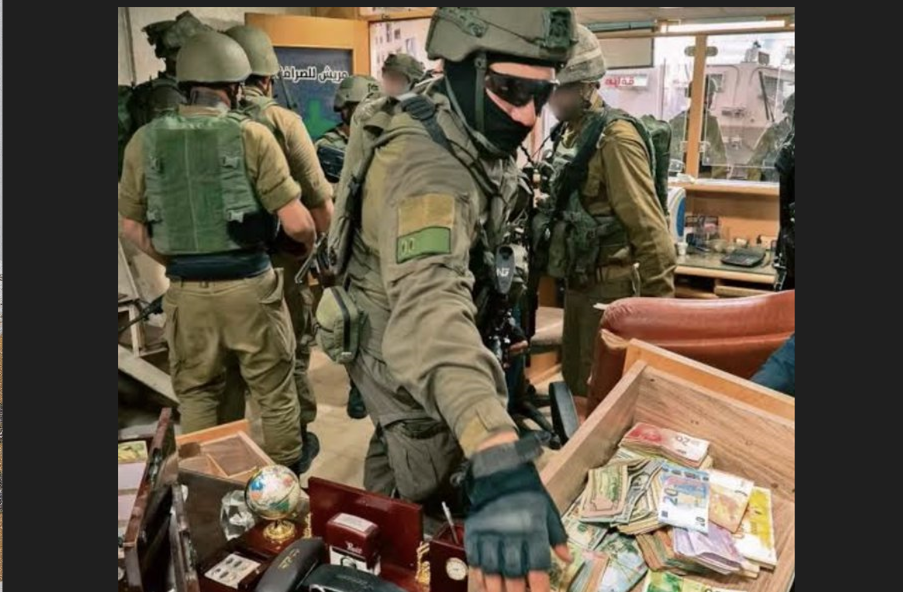 Analis Zionis: Tentara Kami Menjarah Rumah-rumah di Gaza   