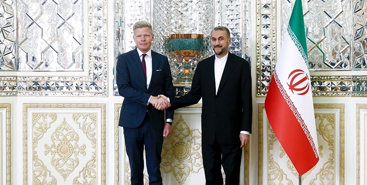 Iran FM slams recent US aggression against Syria, Iraq