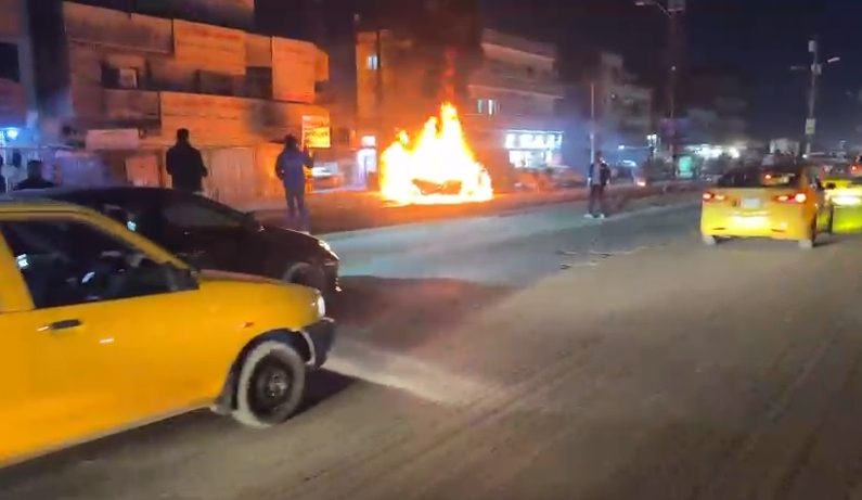 فيديو | غضب جماهيري ضد الاعتداء الأميركي من موقع القصف الغادر في منطقة المشتل بالعاصمة بغداد