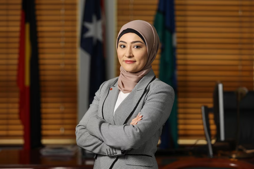 سناتور افغان‌تبار استرالیا در حمایت از مردم غزه استعفا داد