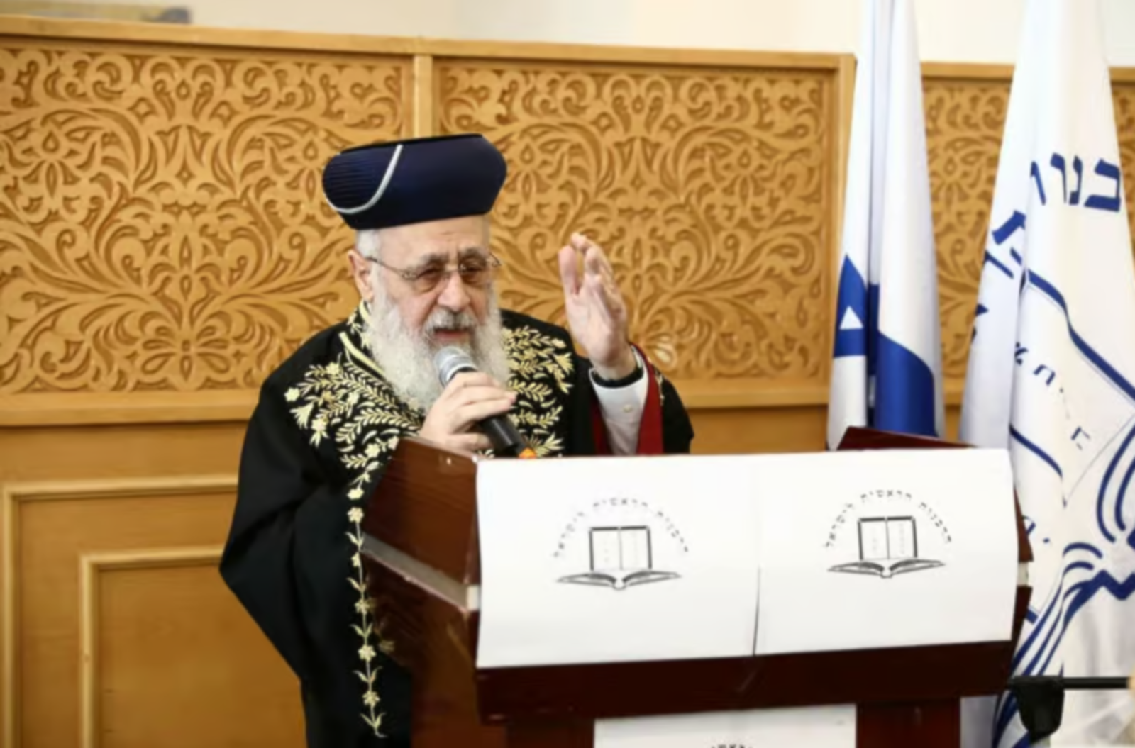 حاخامات السفارديم يهدد الحكومة الصهيونية إذا جنّدت المدنيين بالسفر جميعا إلى الخارج