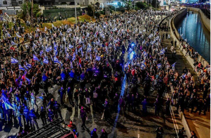 Israelis hold more rallies amid growing anger at regime