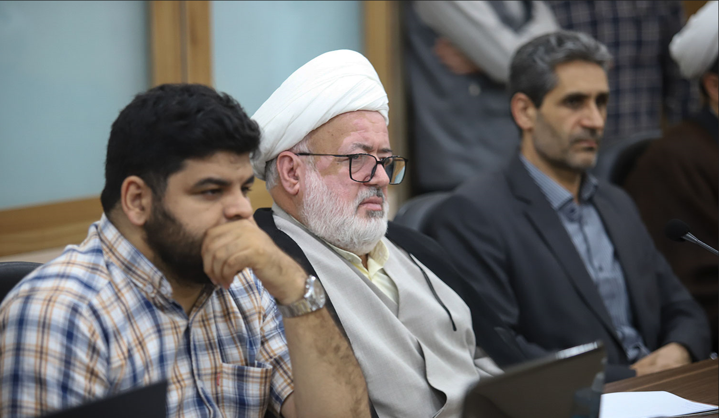 استاد دانشگاه رضوی: مبنای عدالت در سیره امام رضا‌(ع)، کرامت انسانی است