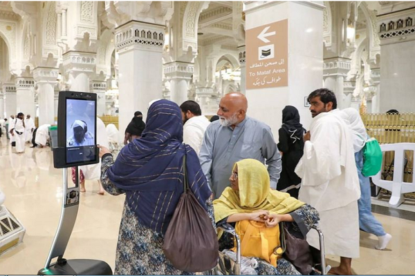 High-tech services offered to Umrah pilgrims at Mecca grand mosque
