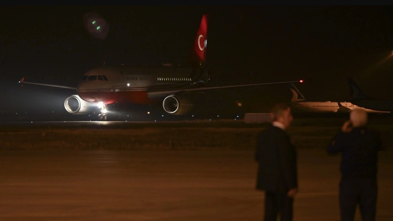 Gazzeli hastaları taşıyan askeri uçak Ankara'ya indi