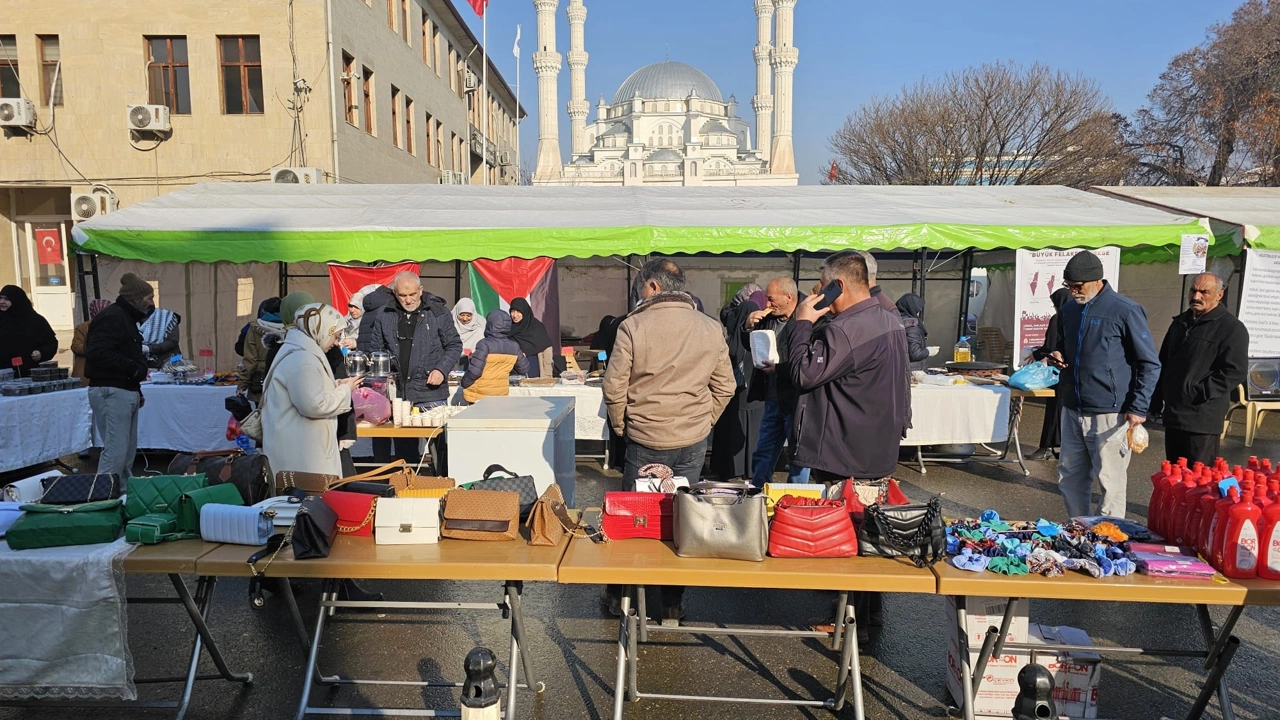 Iğdır'da Filistin'e destek kermesi düzenlendi