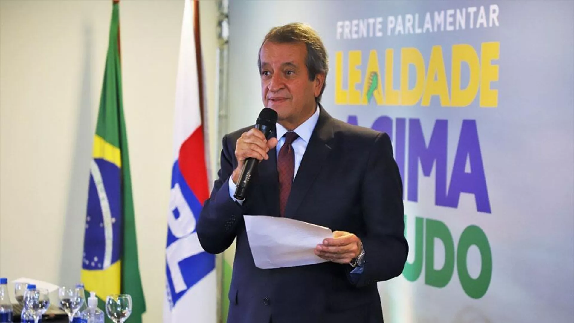 Em VÍDEO, Valdemar Costa Neto reitera apoio a Bolsonaro e exalta gestão do ex-presidente