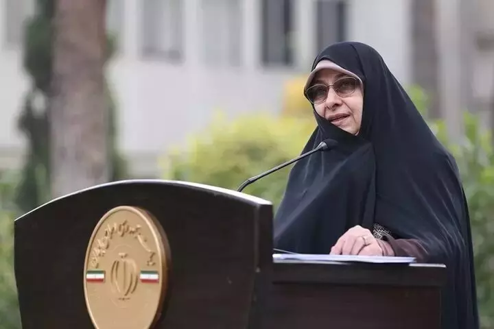 مساعدة الرئيس الإيراني: رئيس الجمهورية لم يوجه بعودة شرطة الأخلاق إلى الشوارع