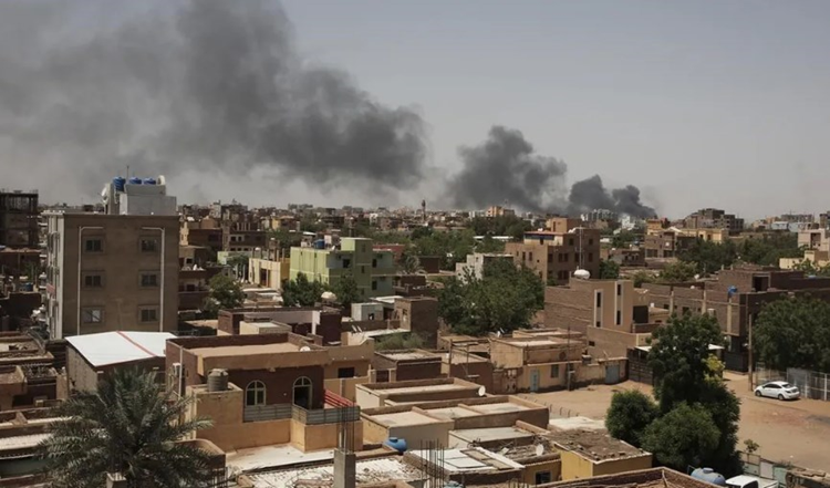 Sudan: Artillery shelling sa Khartoum at army reinforcements sa kalagayan ng mga sanksyon ng US