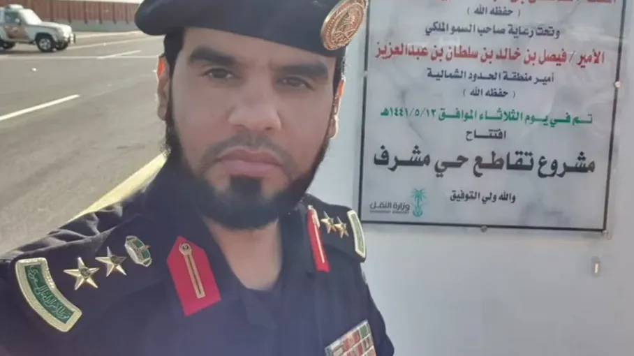 عقيد سعودي ينشق ويهاجم ابن سلمان: "مجنون ويخوف الناس"