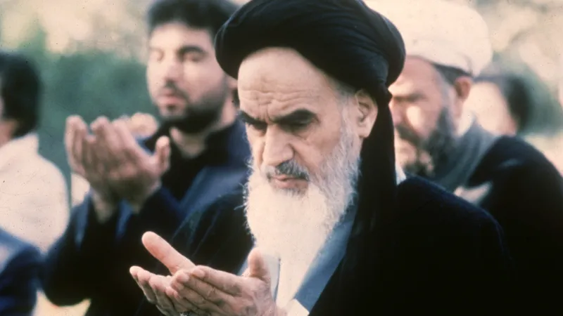 Yemeni youth: Imam Khomeini thoughts harbinger of axis of resistance