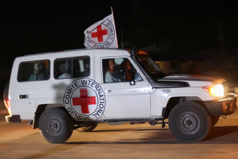 Hamas release second batch of captives delayed due to Israeli violation of truce deal