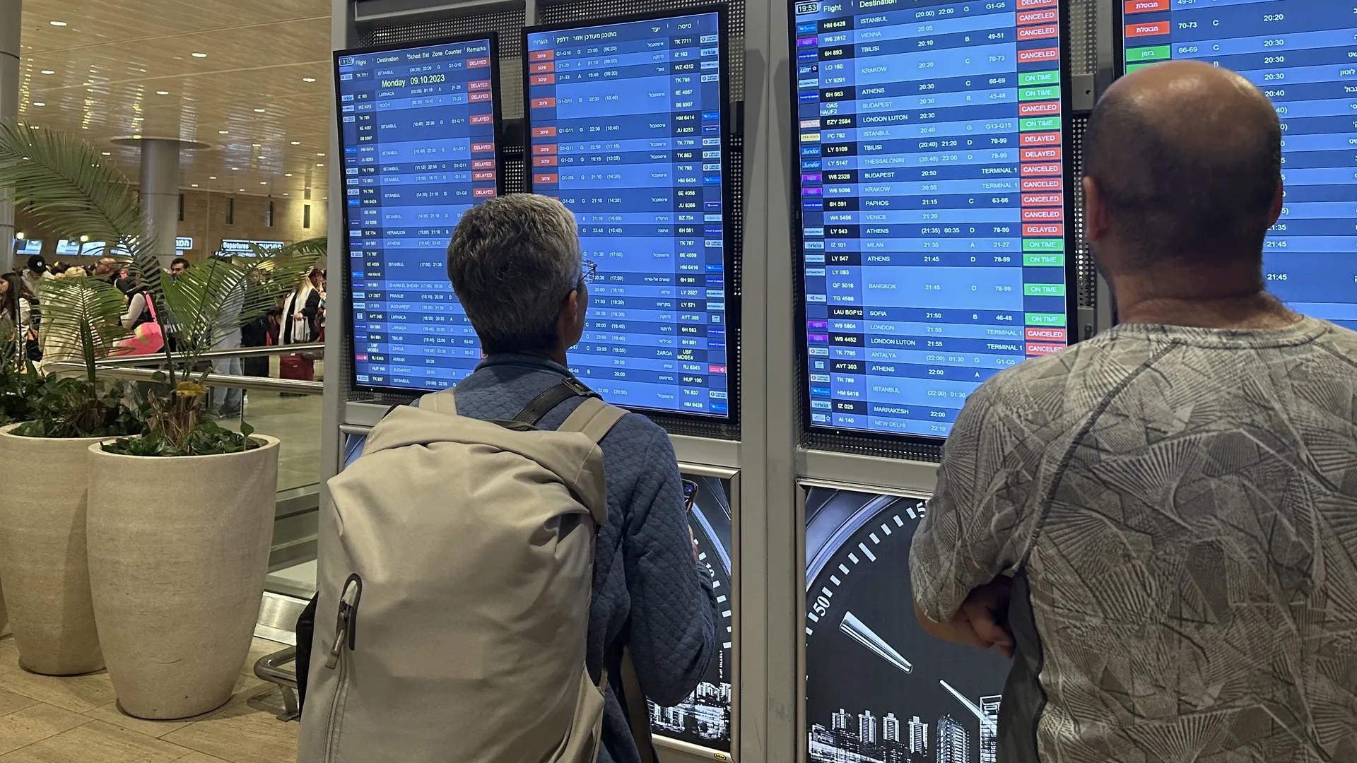 Over 40 airlines cancel flights to and from Israel