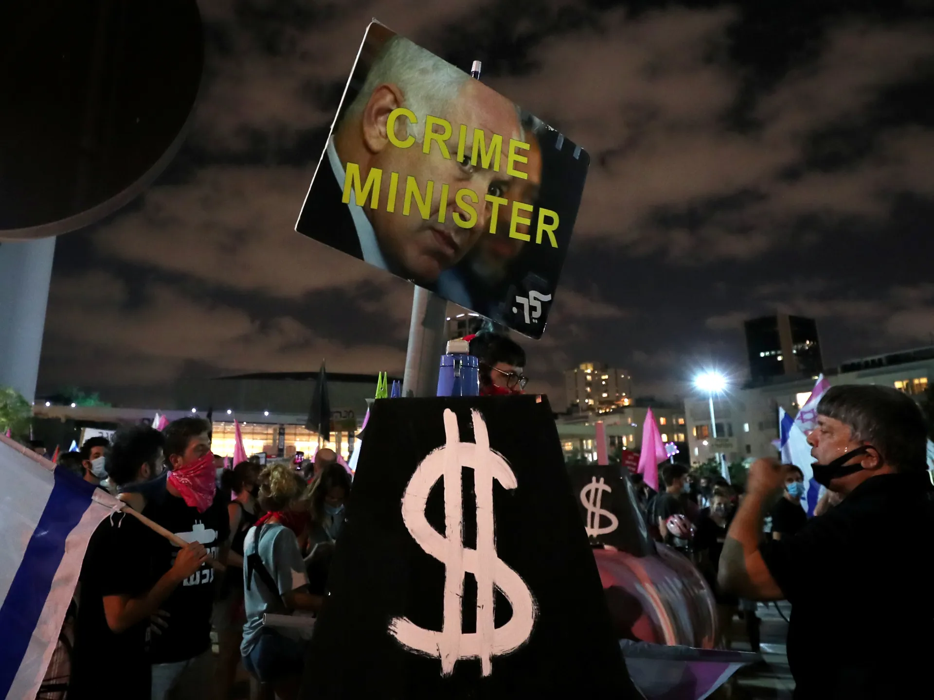 Hundreds hold fresh protests against Netanyahu in Tel Aviv