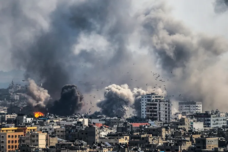 فايننشال تايمز تطالب بوقف القصف والسماح بدخول المساعدات لغزة
