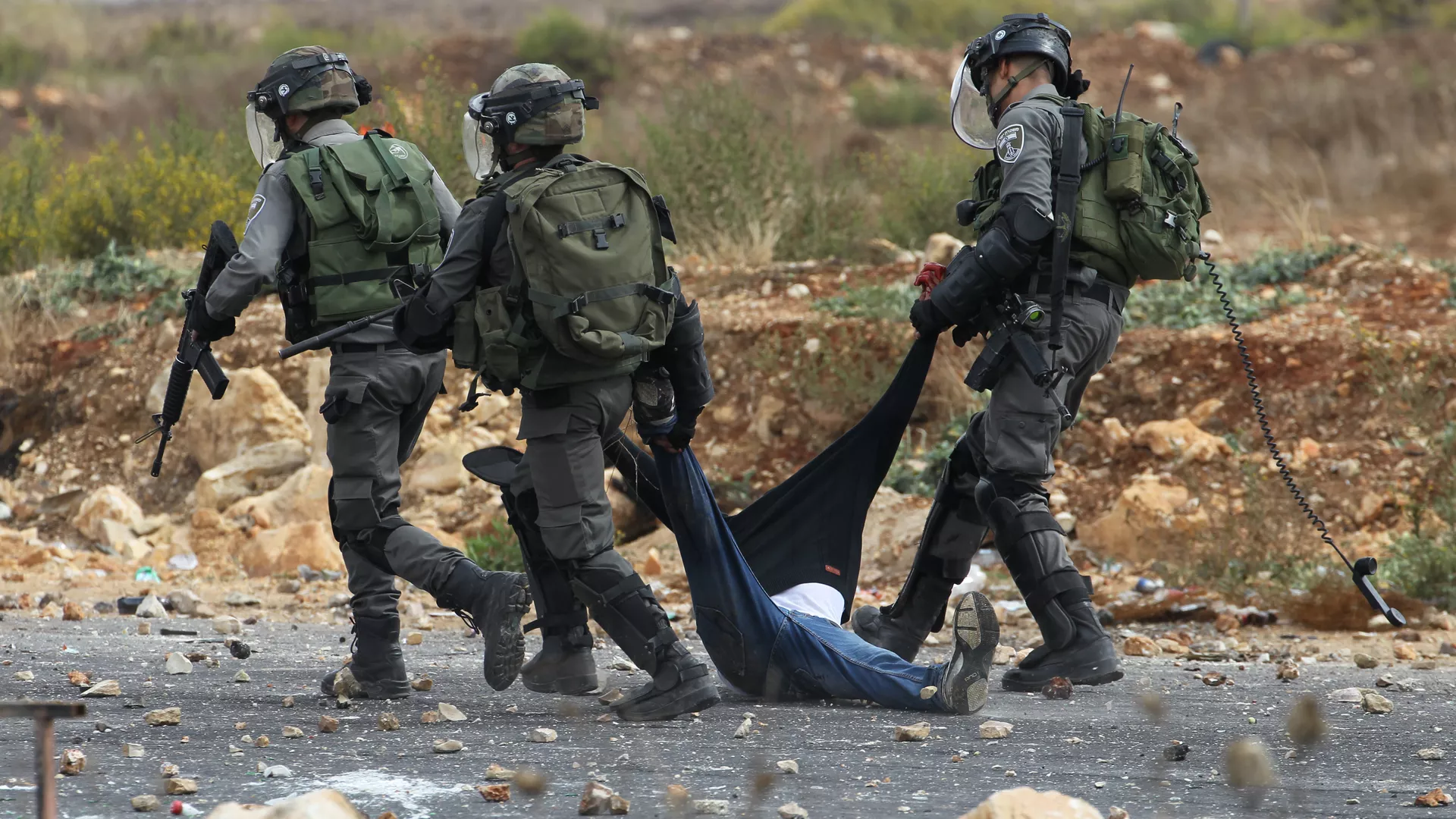  استشهاد فلسطينيين برصاص القوات الصهيونية في الضفة الغربية