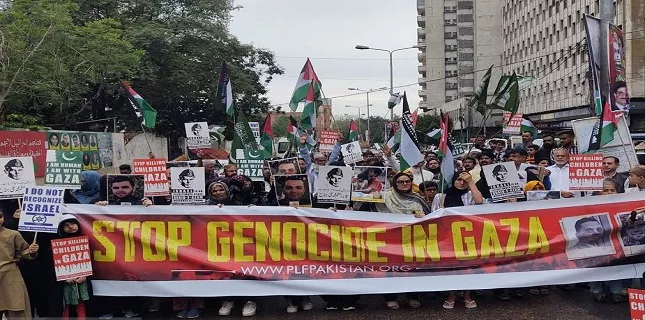 Pakistanis celebrate Iran’s military operation against Israel