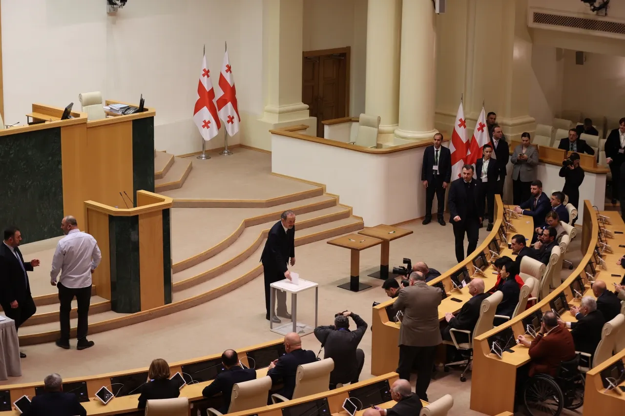Gürcistan'da 6. Cumhurbaşkanı seçiliyor! Parlamentoda oy verme süreci başladı
