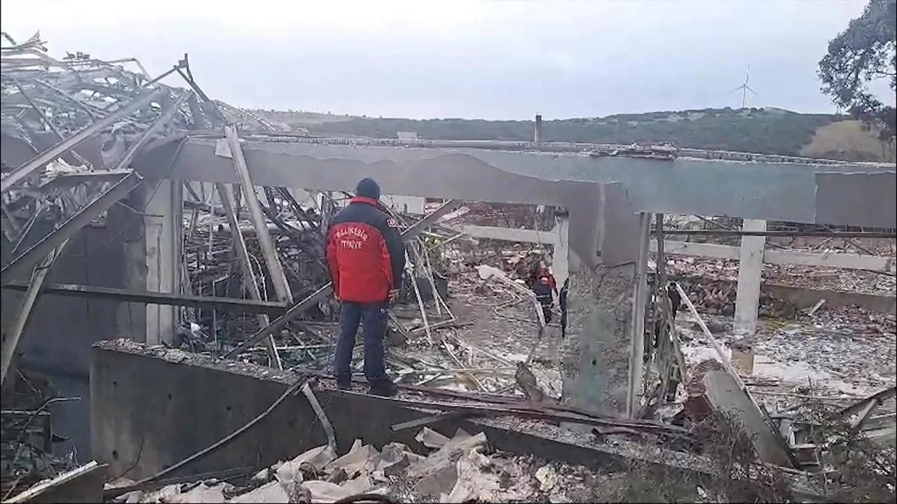 Balıkesir'de patlama: 12 ölü