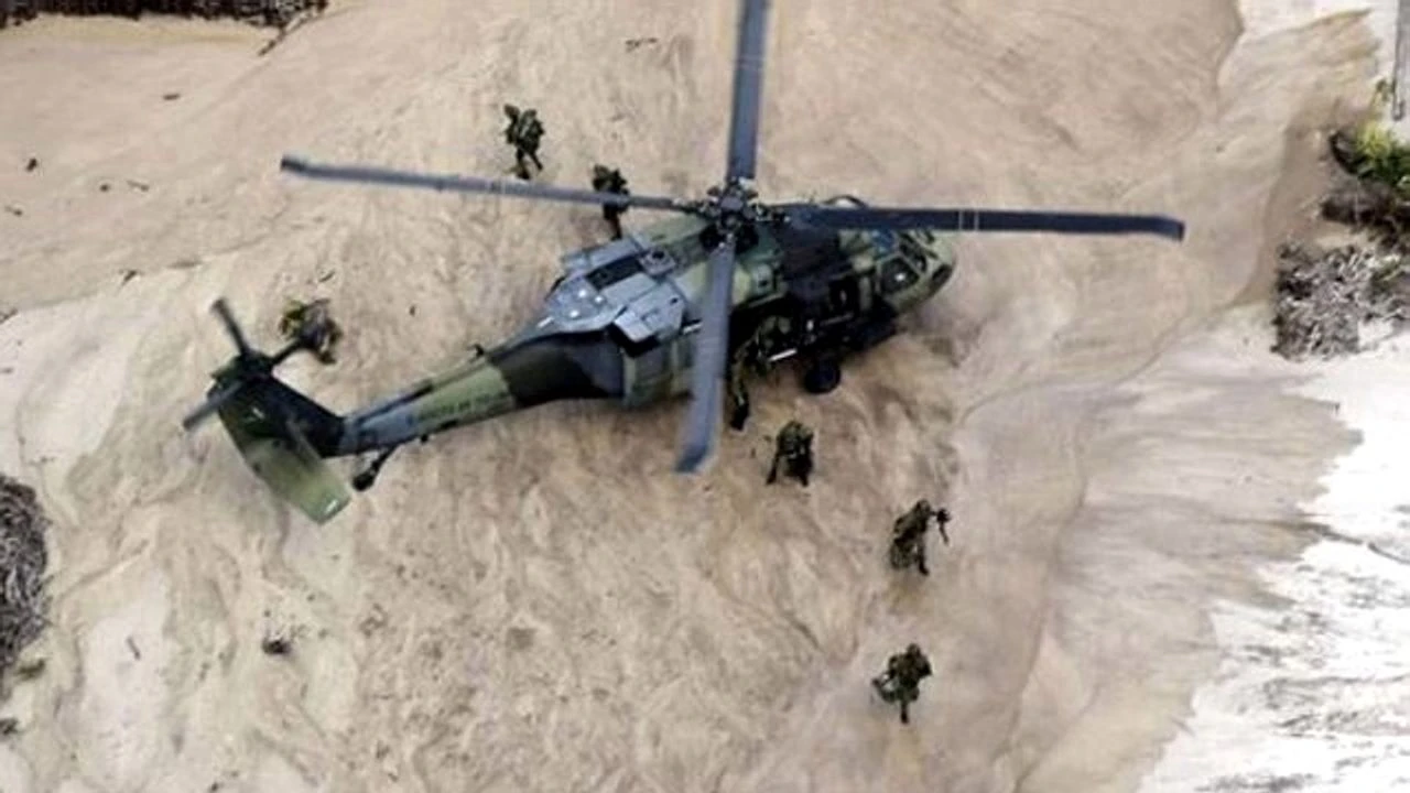 Kolombiya'da helikoptere saldırı: 4 asker öldü