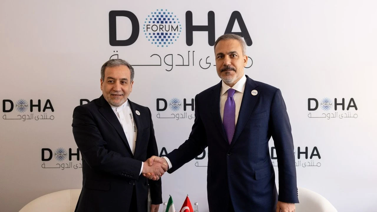 Dışişleri Bakanı Fidan, İranlı mevkidaşı Arakçi ile görüştü