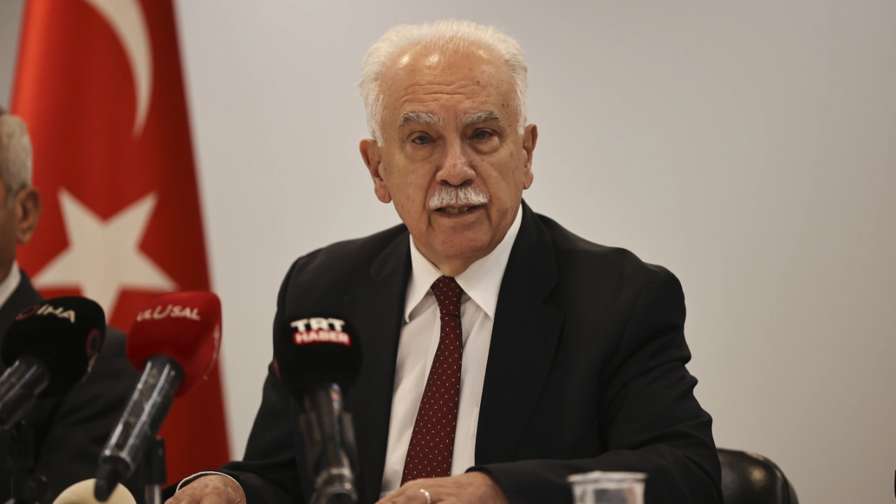 Vatan Partisi Lideri Perinçek'ten Suriye değerlendirmesi: Savaş bitmedi, şimdi başlıyor